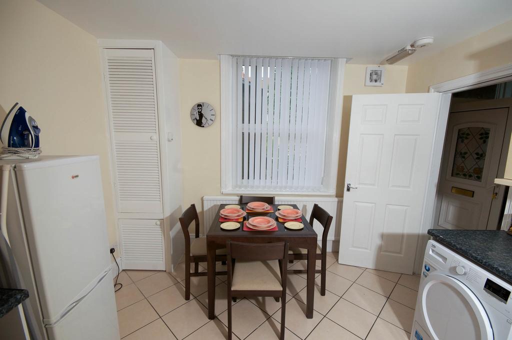 Marley Mansion Apartments - Borough Birkenhead Bilik gambar